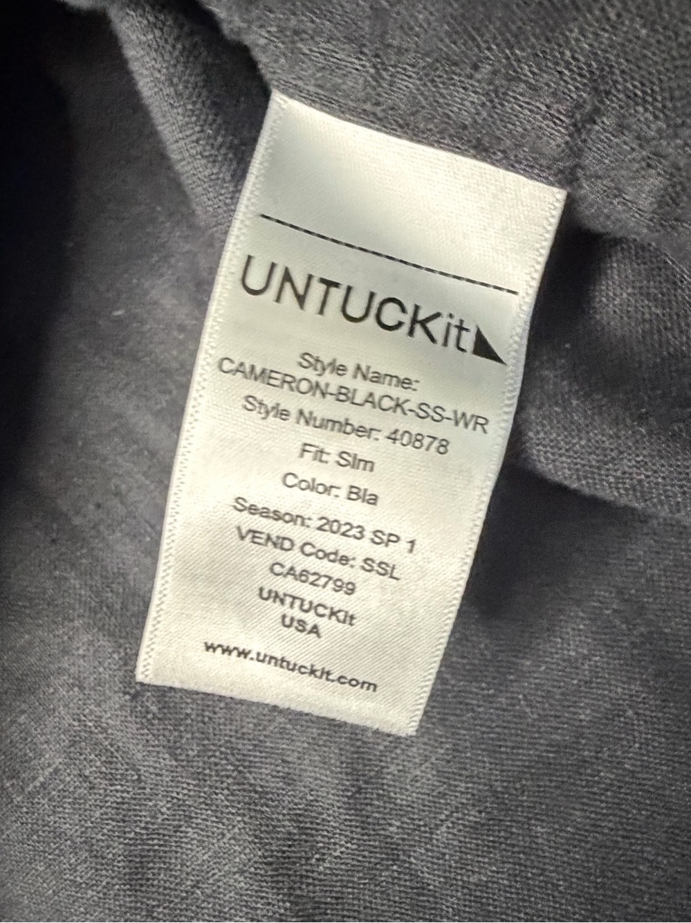 UNTUCKit Men's Short Sleeve Button-Down Shirt - Charcoal - Picture 7 of 7